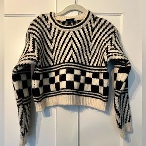 Black and white pattern sweater, cropped